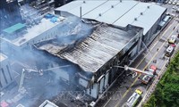 韓国で工場火災 22人が死亡 “リチウム電池が爆発”目撃情報も
