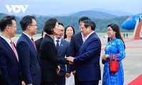 チン首相夫妻の歓迎式