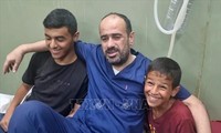 イスラエル ハマス拠点と主張し拘束のシファ病院院長を解放
