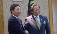 Menlu Vietnam Pham Binh Minh melakukan kunjungan resmi di Malaysia 
