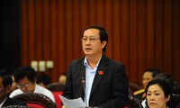 Majelis Nasional Vietnam melakukan pembaruan untuk berkembang.