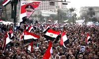 Kalangan pejabat Mesir mencari cara keluar untuk krisis politik