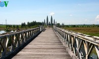 Hien Luong Bridge – everlasting desire for national reunification 