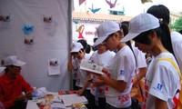河内举行活动，响应世界艾滋病日