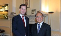 越南重视发展与英国的战略合作与友好关系