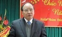 阮春福向越共中央和政府的公民接待处干部职工拜年
