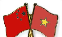 中国青年军官代表团访问越南