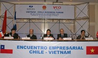 智利参议长吉多·希拉尔迪访问越南