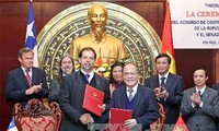 越南国会与智利参议院签署合作协议