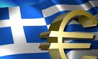 欧元区就向希腊发放第二笔援助贷款达成一致