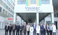 比利时代表团参观国际综合医院