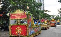 河内市政府领导人向越南佛教教会致以节日祝贺