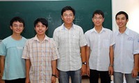 越南八名学生在亚洲物理奥林匹克竞赛中夺得奖牌