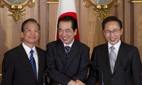 第五次中日韩领导人会议十三日在北京举行