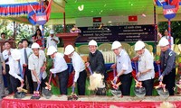 越南举行多项活动，纪念越柬建交45周年