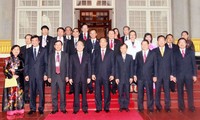 阮生雄会见老挝党政领导人