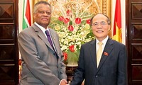 越南与南非两国共产党加强合作