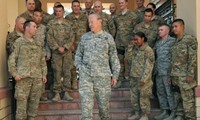 美国参谋长联席会议主席突访阿富汗