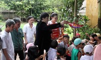 捐助越南残疾儿童慈善拍卖会在美国举行