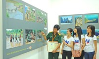 “越南边境海岛”宣传艺术摄影比赛颁奖仪式在河内举行