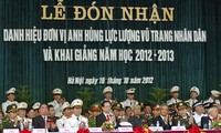阮晋勇出席人民警察学院获颁人民武装力量英雄称号仪式