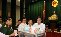 越南13届国会4次会议讨论出版法修正草案和首都法草案