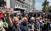 希腊媒体罢工抗议财政紧缩措施