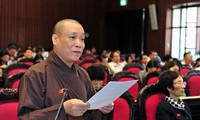 越南13届国会4次会议继续讨论反腐败和打击犯罪问题