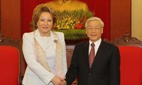 俄罗斯联邦委员会主席马特维延科结束对越南的正式友好访问