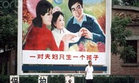 中国重新审视计划生育政策