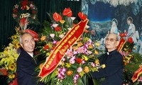 越南天主教团结委员会举行2012年圣诞节见面会