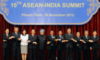 阮晋勇出席东盟-印度建立对话关系20周年纪念峰会