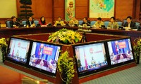 越南政府与63个省、直辖市领导人举行视频会议