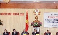 越南国会下属机关完善质询和说明会议法律框架