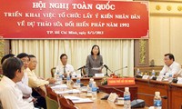 “组建地方政府——-国际经验与越南实践”研讨会举行