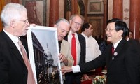 张晋创会见出席《巴黎协定》签署40周年纪念大会的国际代表