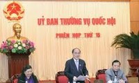 越南国会常委会第15次会议开幕