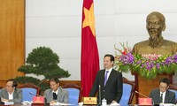 越南政府总理阮晋勇与多农省政府领导人举行会议
