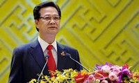 越南政府总理阮晋勇出席在老挝举行的系列会议