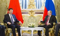 中国国家主席习近平会见俄罗斯总理梅德韦杰夫