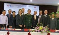 越南与日内瓦国际人道主义扫雷中心签署清除战后遗留爆炸物合作备忘录