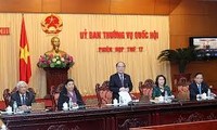 越南国会常委会讨论土地法修正草案并举行闭幕会议