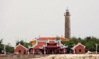越南在长沙群岛新建两座寺庙