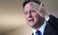 英国首相访问俄罗斯与美国，敦促各国举行叙利亚问题国际会议