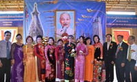 世界各国越南人举行活动，纪念胡志明主席诞辰123周年