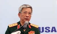 越南国防部代表团抵达新加坡出席香格里拉对话会