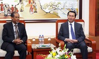 越南公安部部长陈大光会见新加坡和老挝客人