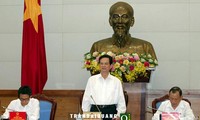 阮晋勇总理同越南退伍军人协会领导人举行工作座谈
