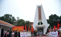 昆嵩省河内籍烈士纪念碑举行落成仪式