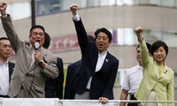 日本执政联盟在参议院选举中赢得多数席位